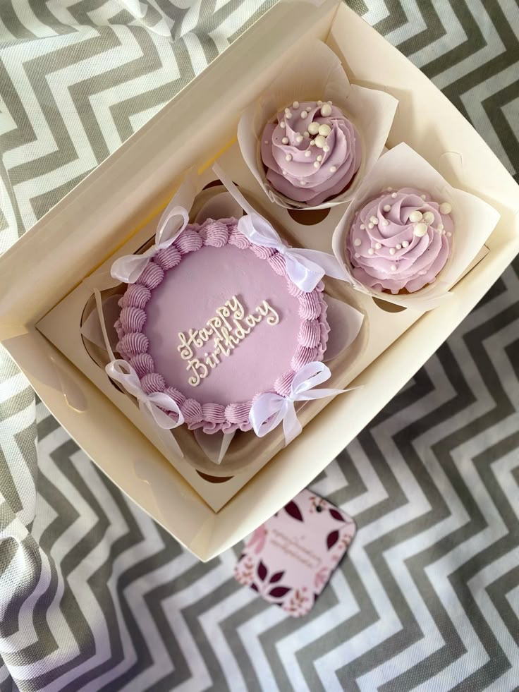 Deliciously Packaged: Bento Cake Cups