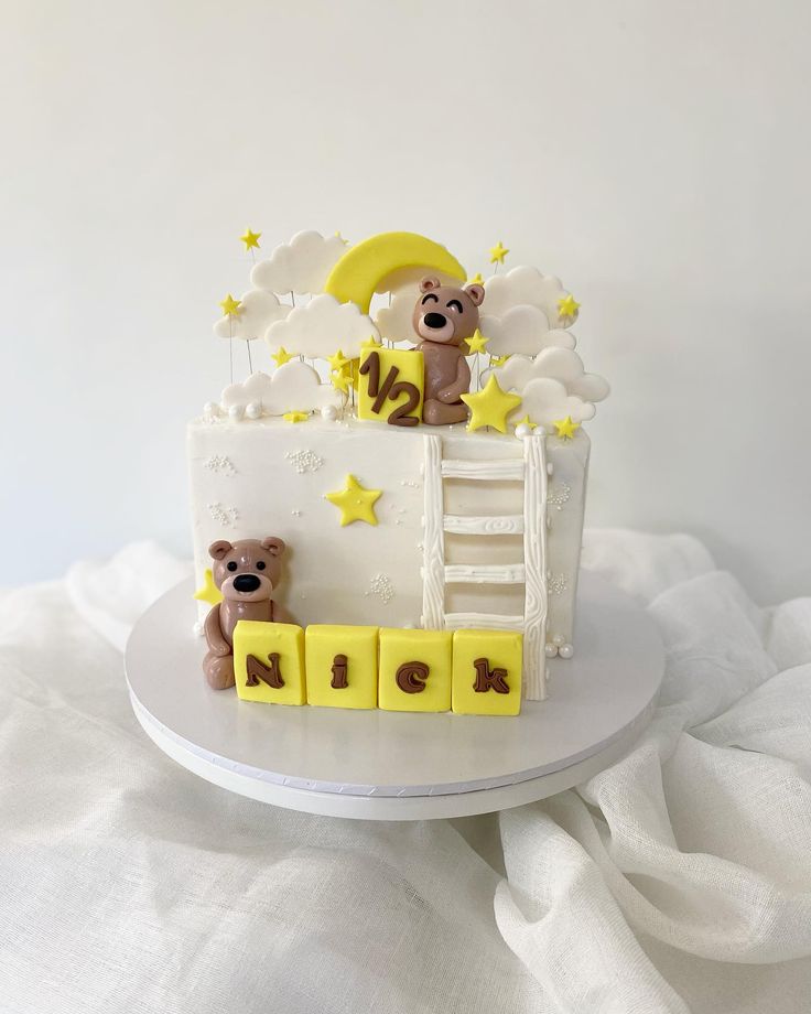 6 Months Birthday Cake (96)