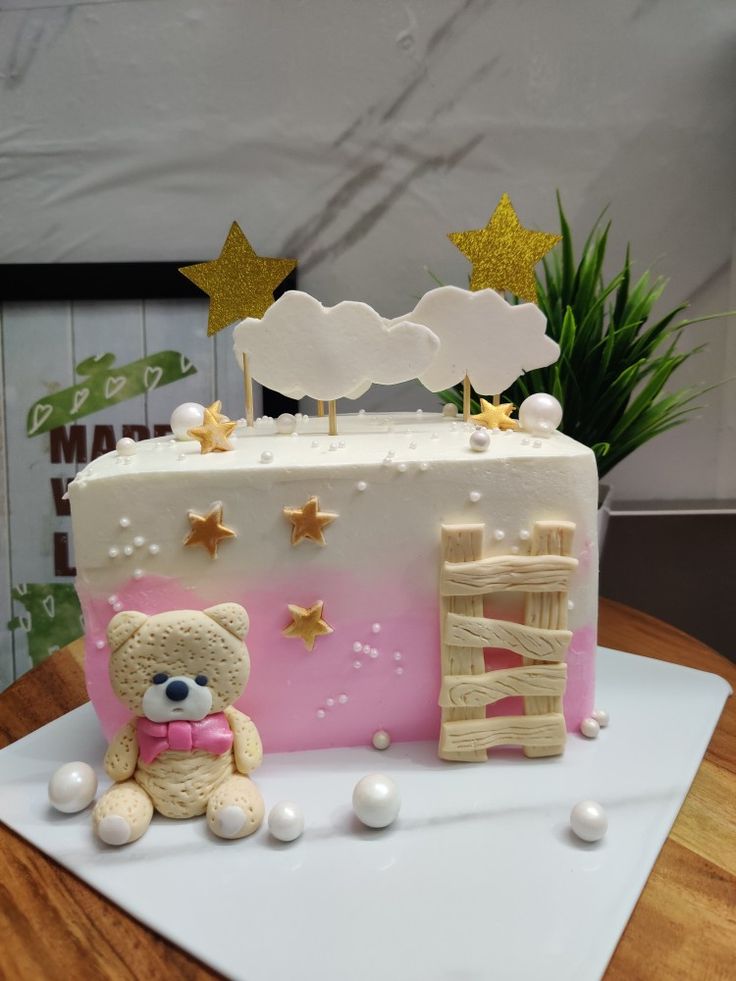 6 Months Birthday Cake (73)