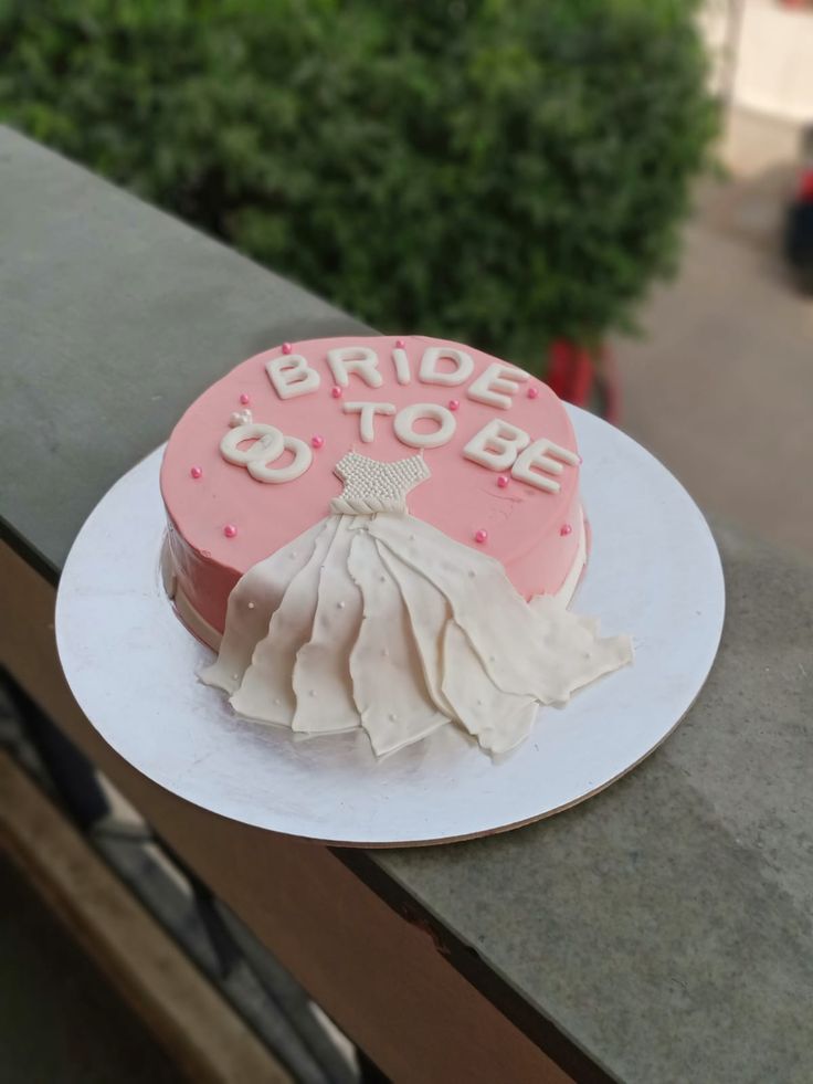Bride to be cake design ( 28 )