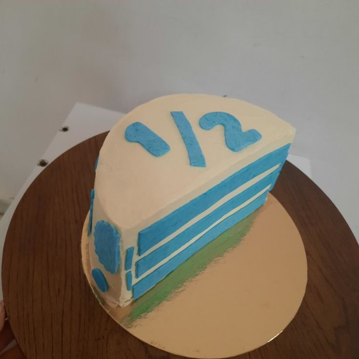 Half birthday cake design ( 27 )