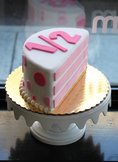 6 Months Birthday Cake (63)