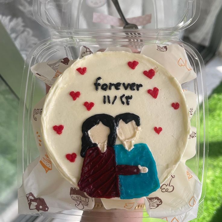 Anniversary cake design ( 20 )