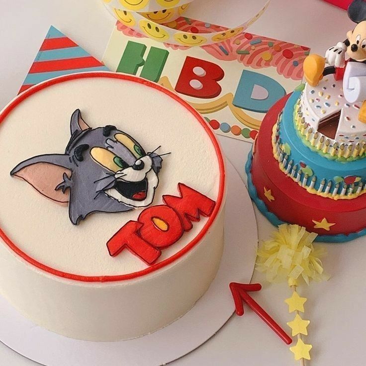 Cartoon theme cakes design ( 25 )
