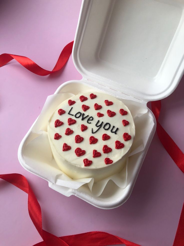 Valentine's day cake design 6