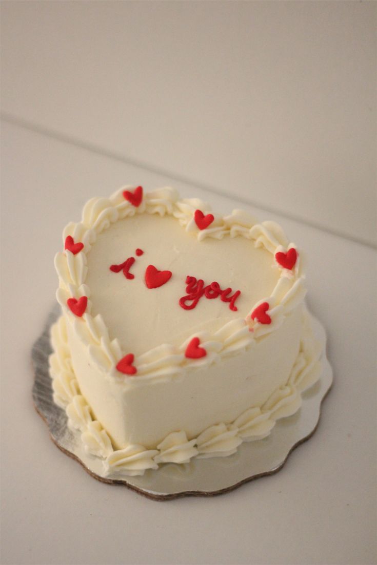 Valentine's day cake design 11