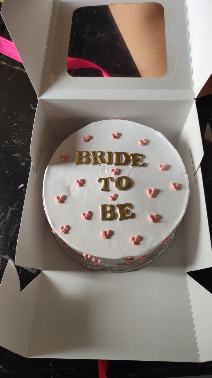 Bride to be cake design ( 23 )