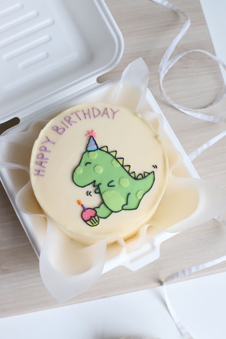 Bento cake for boy