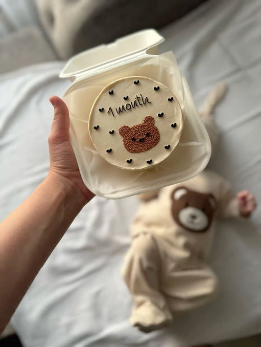 1st month birthday cake for baby