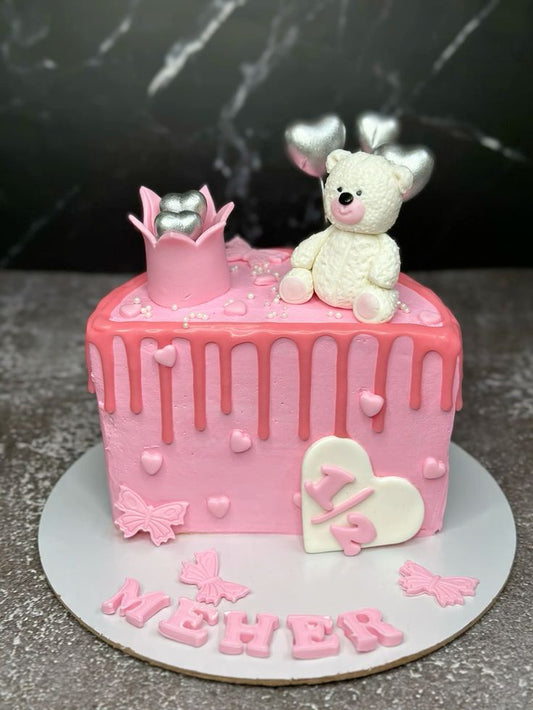 6 Months Birthday Cake (69)