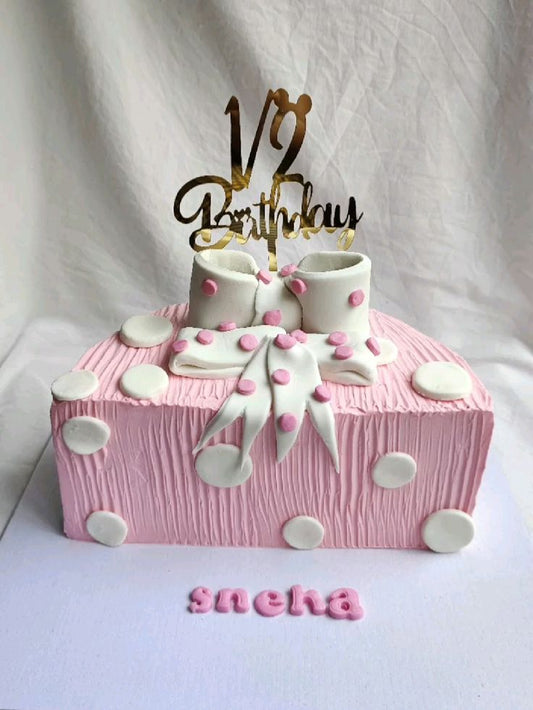 6 Months Birthday Cake (72)