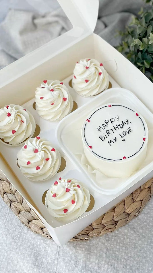Bento Box of Sweetness: Cake  5 Cupcakes