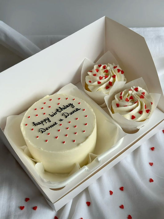 Bento Box Bliss: Sweet Cakes  Mini Treats
