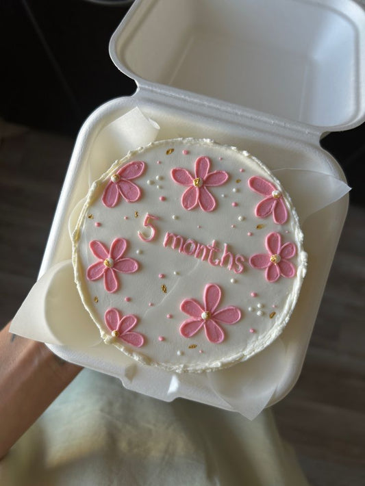 5 months birthday mini cake