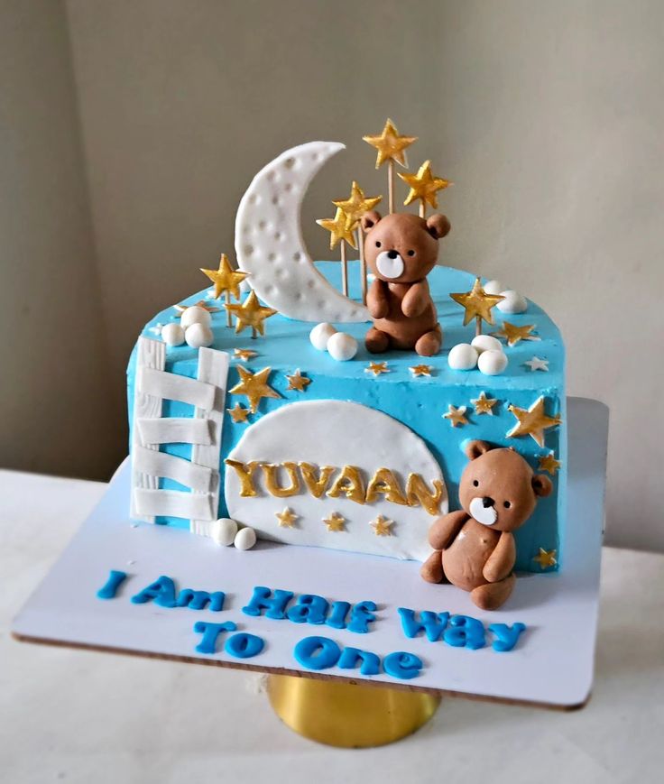 6 Months Birthday Cake (65)