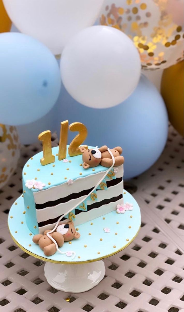 6 Months Birthday Cake (59)