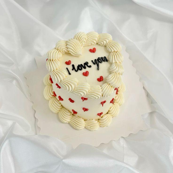 Valentine's day cake design 12