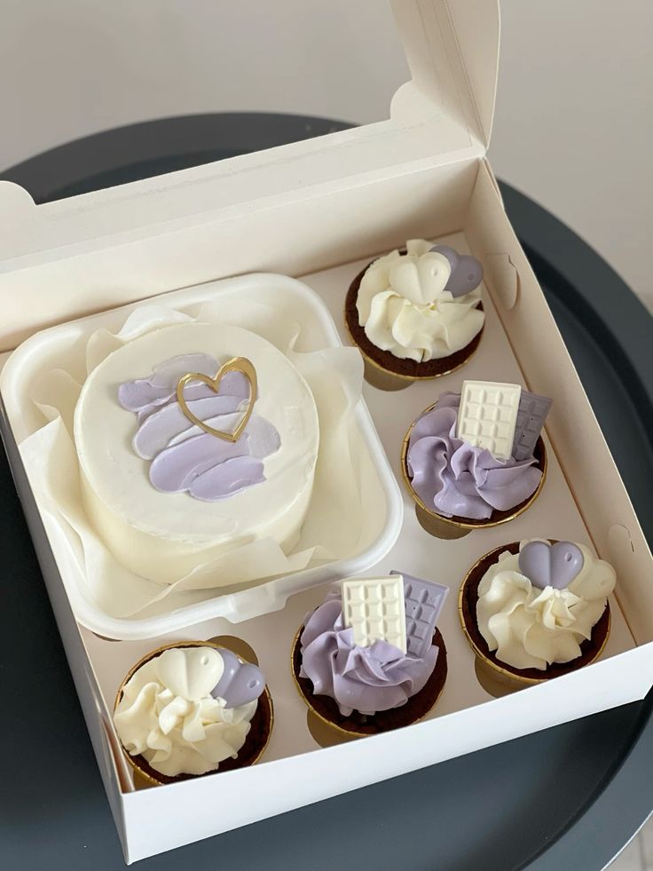 Bento Bliss: Cake  Cupcake Delight