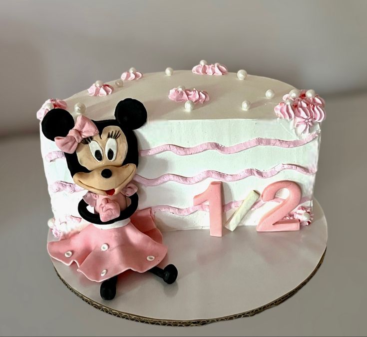 6 Months Birthday Cake (93)