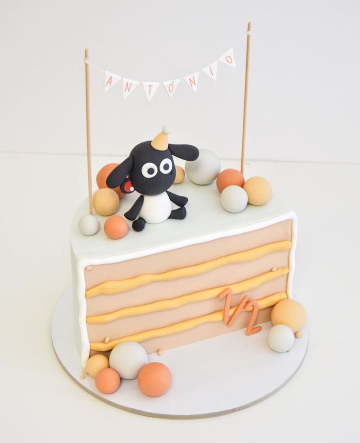 Half birthday cake design ( 35 )
